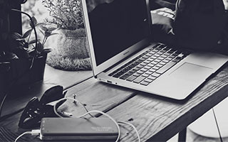 现在发展的情况下，创业可以选择哪些行业？